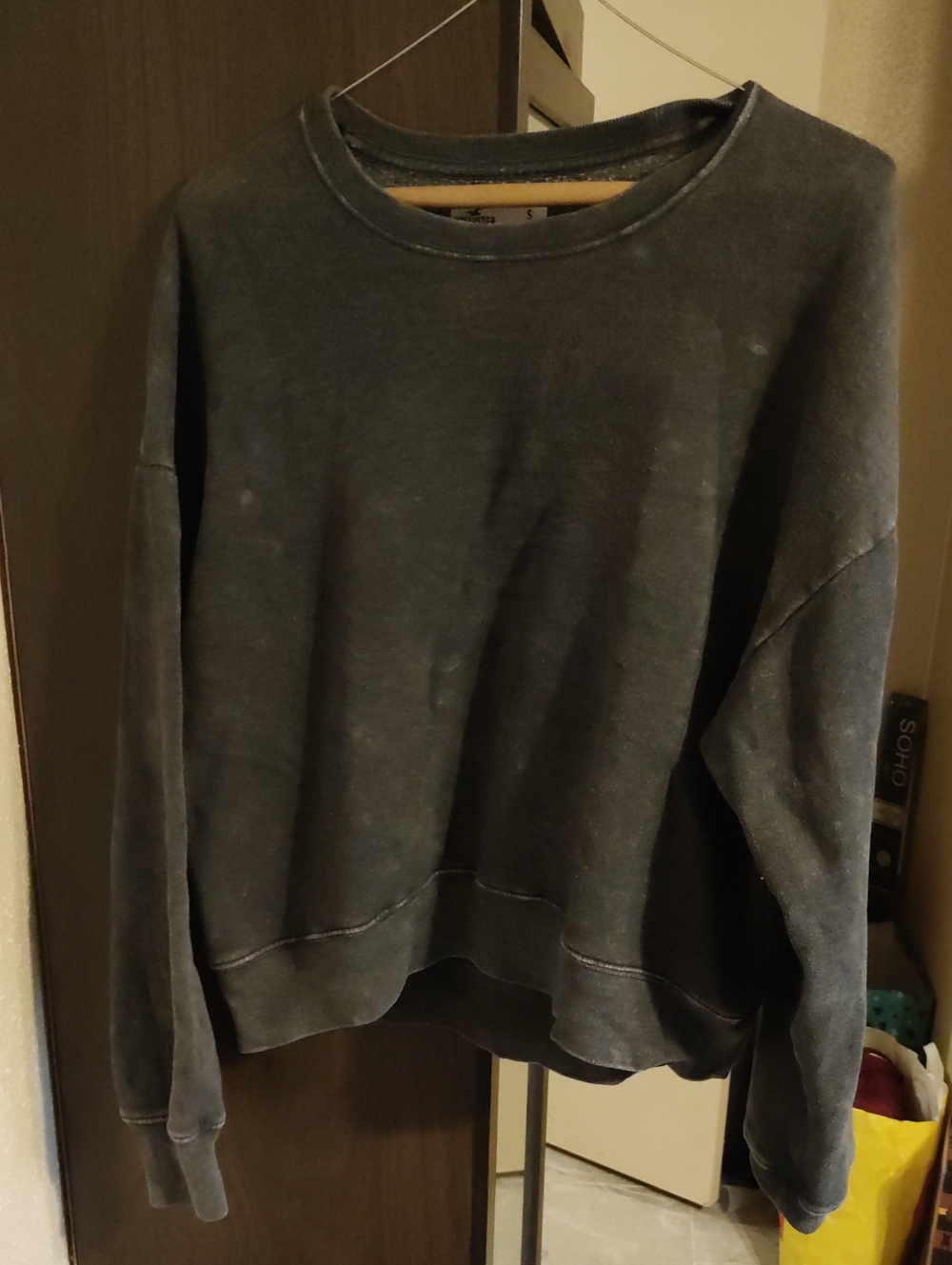 Hollister Men's Black Crewneck Sweatshirt